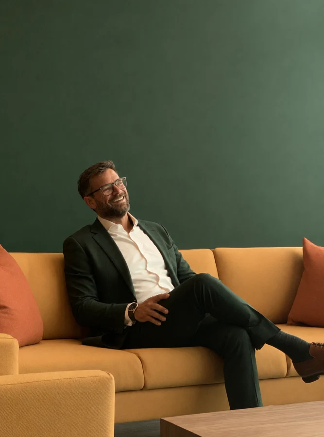 Steven Sabet im vertraulichen Führungskräfte Coaching in Wien.